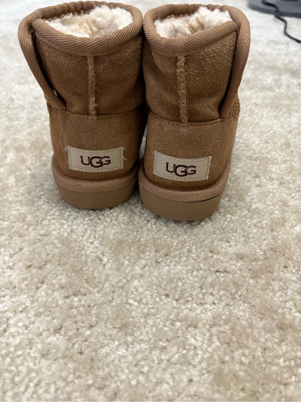 UGG mini boot, toddler size 11